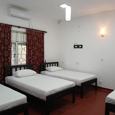 Kandy Twin Hostel Bagian luar foto