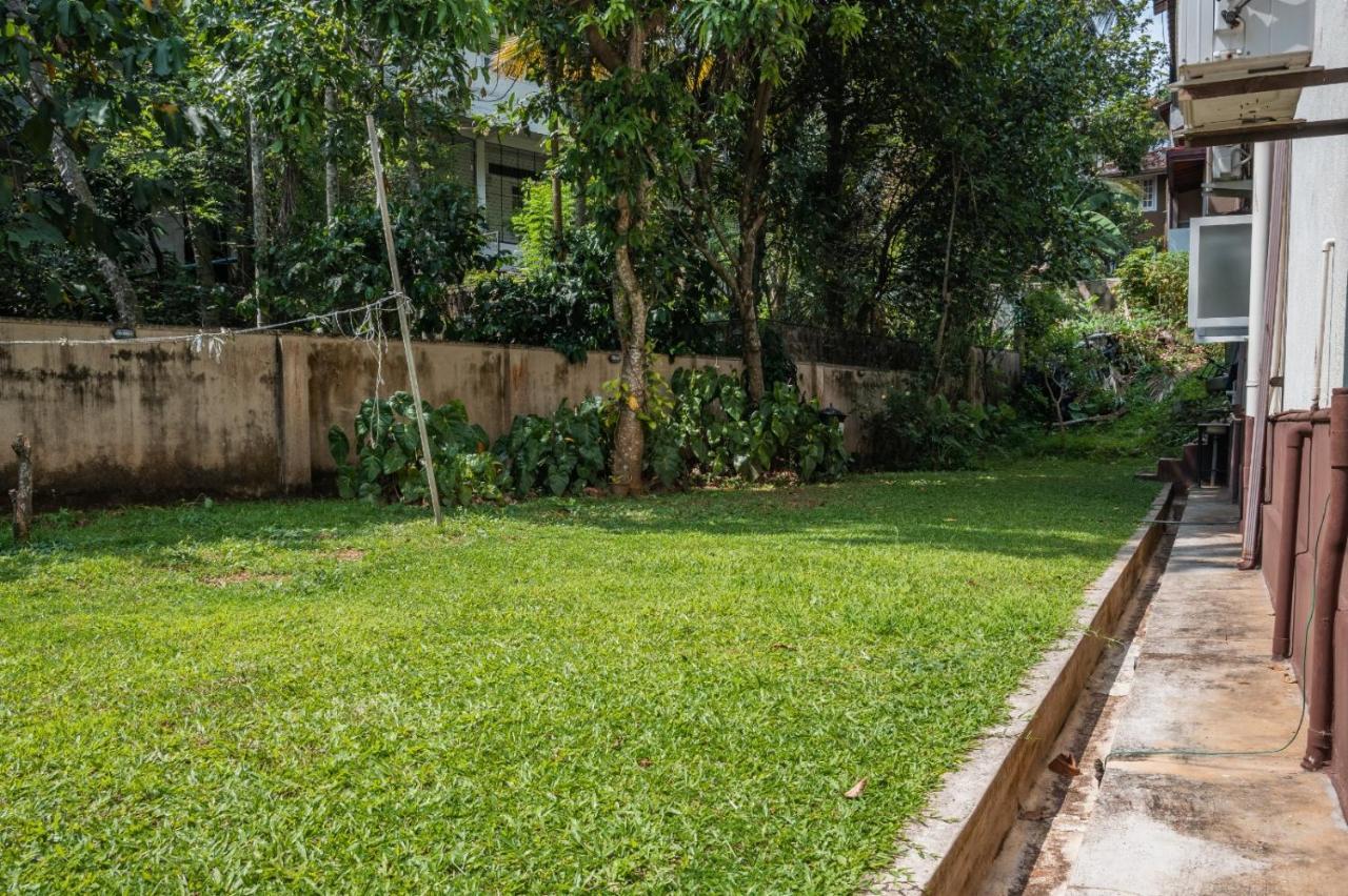 Kandy Twin Hostel Bagian luar foto