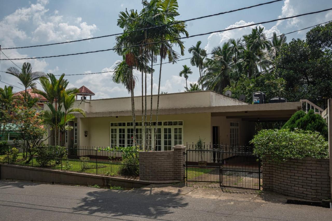 Kandy Twin Hostel Bagian luar foto