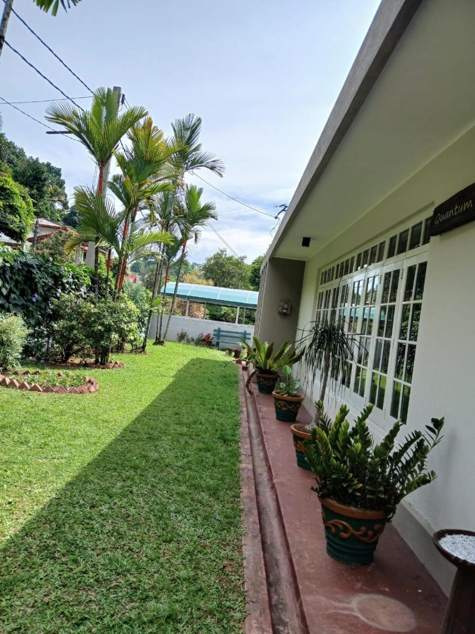 Kandy Twin Hostel Bagian luar foto